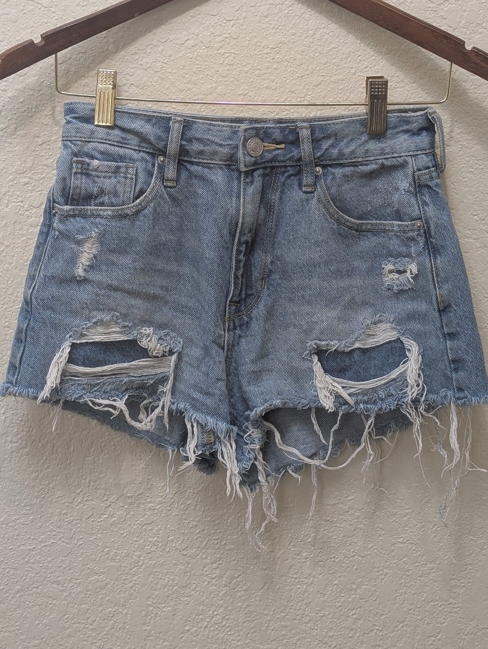 Pacsun Light Wash Distressed High Rise Festival Denim shorts. Size 23